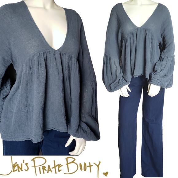 Jen's Pirate Booty Tops - Jen's Pirate Booty peasant top Bell sleeve